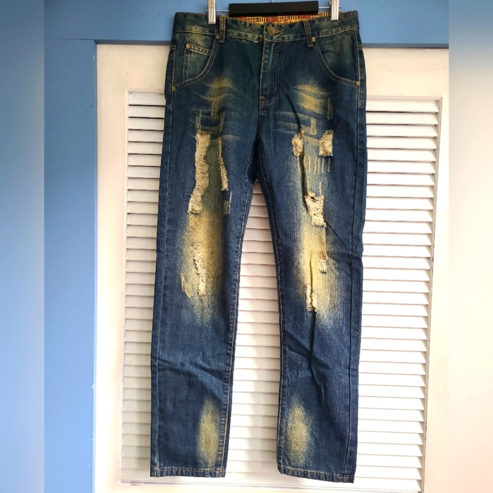 Fashion dirty distressed jeans size Large